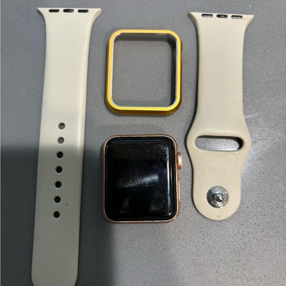 Apple Watch Series 3 - image 1